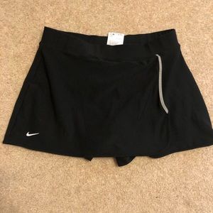 Nike dry fit skort - tennis/pickle ball/golf